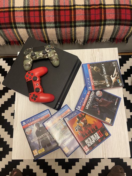 Playstation 4 slim 1 TB