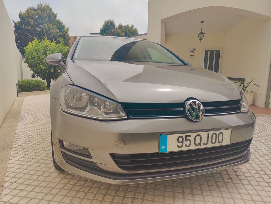 VOLKSWAGEN GOLF VII 1.2 TSI Confortline (Gasolina  2015)