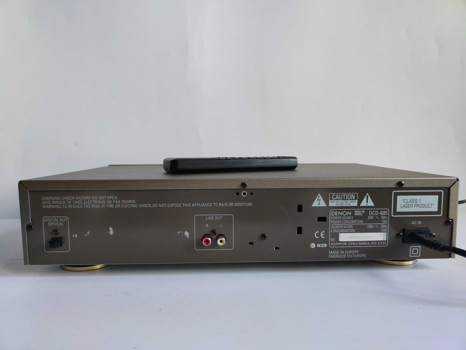 DENON DCD-685 odtwarzacz CD szampański wyjście optyczne z pilotem
