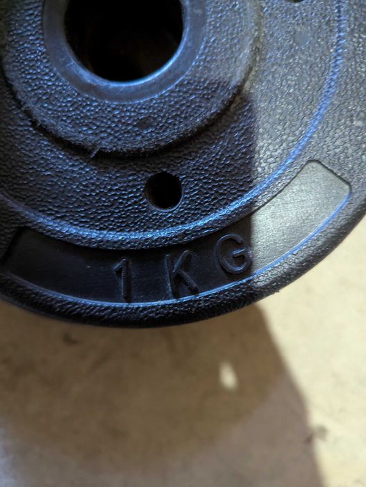 Продам бліни на гантелі 19кг гриф для гантелі і 2 зажима