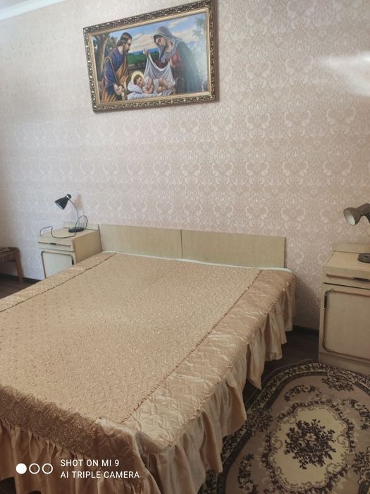 Здається чудова 2 кімната частина будинку на Старому Місті.