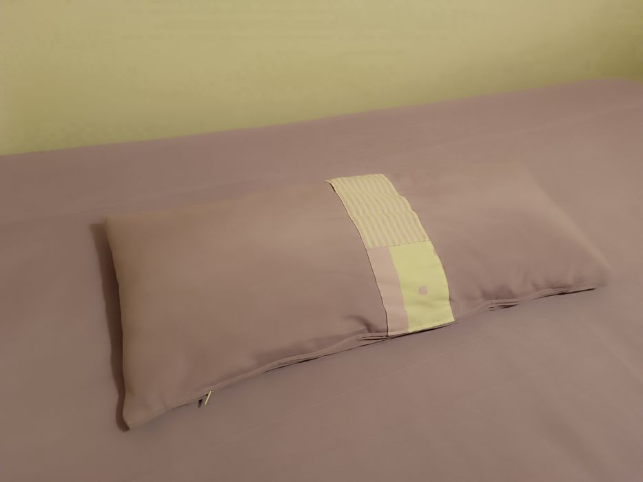 Almofada lilás. Dupla fase. Cama Menina. 50*30 cm