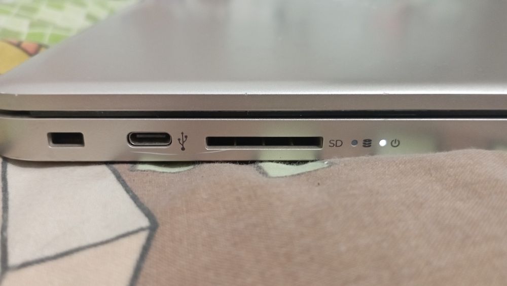 Ноутбук hp в ідеальному стані