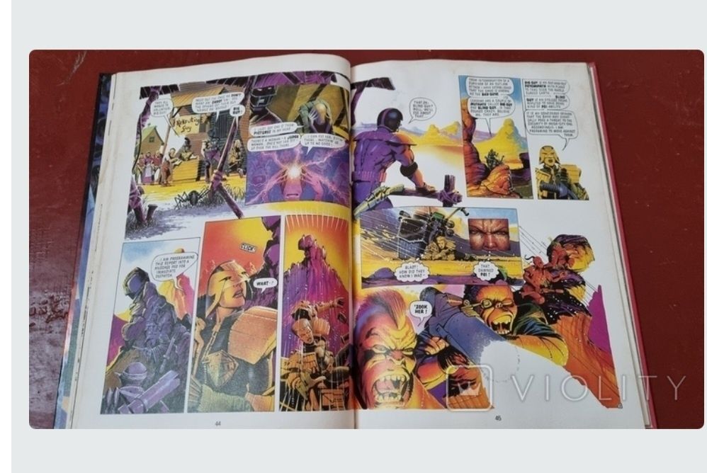 Комикс the strong arm of the law jodge dredd