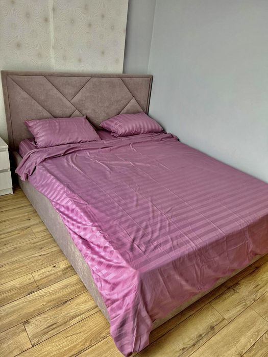 Подобово!2-х кімнатна квартира . Центр.вул. Коновальця 37