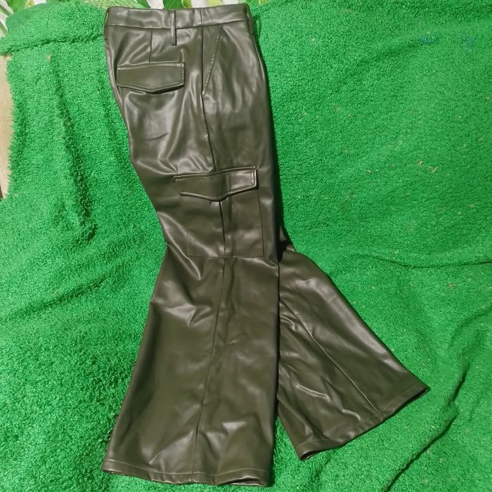 1=2кожа.б.у. и новые..куртка -пиджак.не узкие джинсы-штаны-брюки