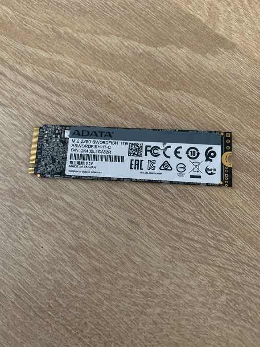 Продам SSD M.2 NVMe ADATA Swordfish 1TB