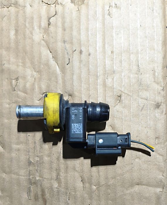 Клапана вентиляції картерних газів Peugeot 301