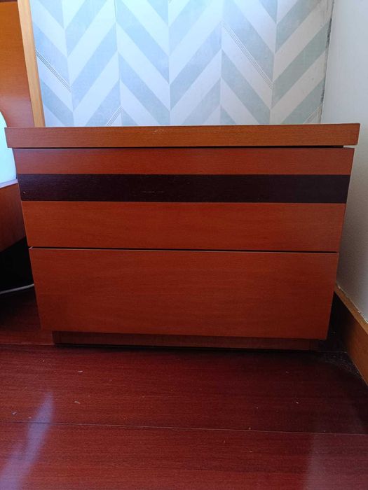 Mobília de Quarto de Casal em Cerejeira – Conjunto Completo