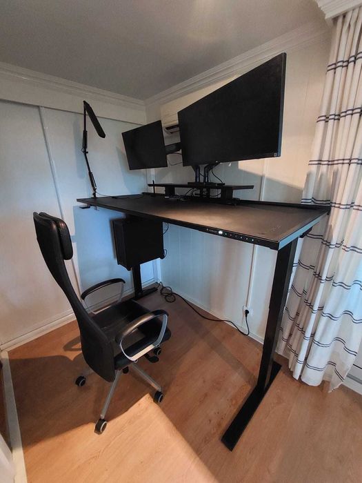 Secretária/Standing Desk Secretlab Magnus Pro XL com vários extras