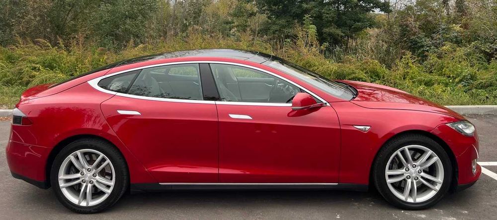 TESLA MODEL S (продаж)