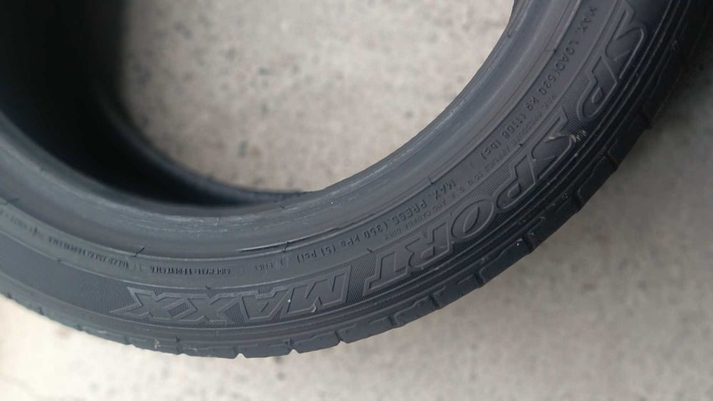 215/45/16 Dunlop sp sport