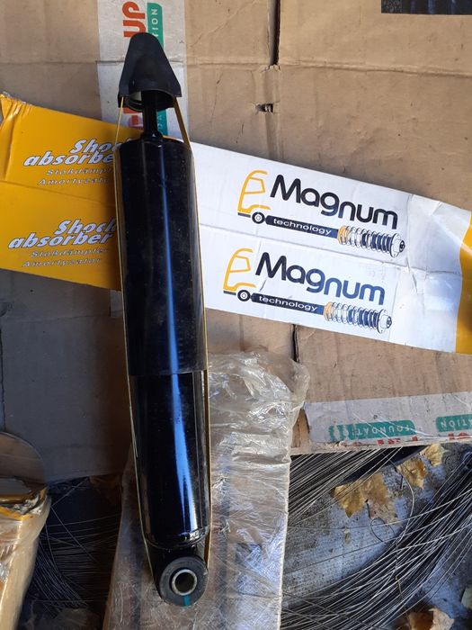 Продам амортизатори передні та задні Тойота