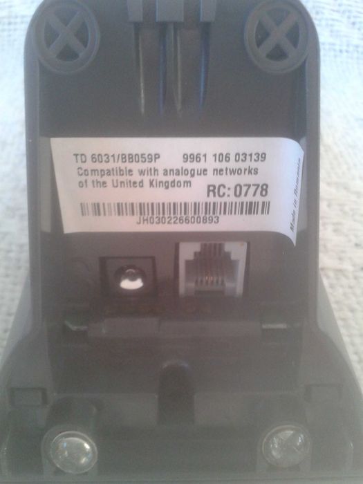 Nowy telefon bezprzewodowy firmy Philips Xalio 200