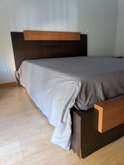 Cama de casal para colchão 150x195 + estrado