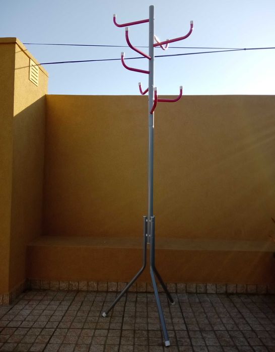 Cabide de pé/Bengaleiro Novo carteiras e casacos cinzento e rosa