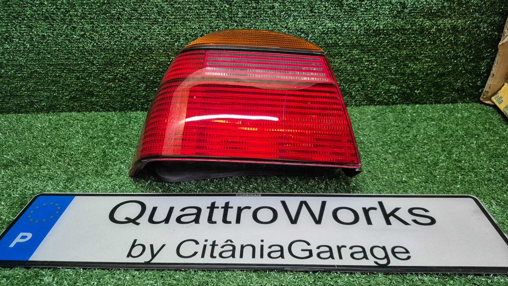 Farolim Traseiro Direito Volkswagen Golf III 1991 a 1998 Ref. 9EL139137.061 HELLA NOVO