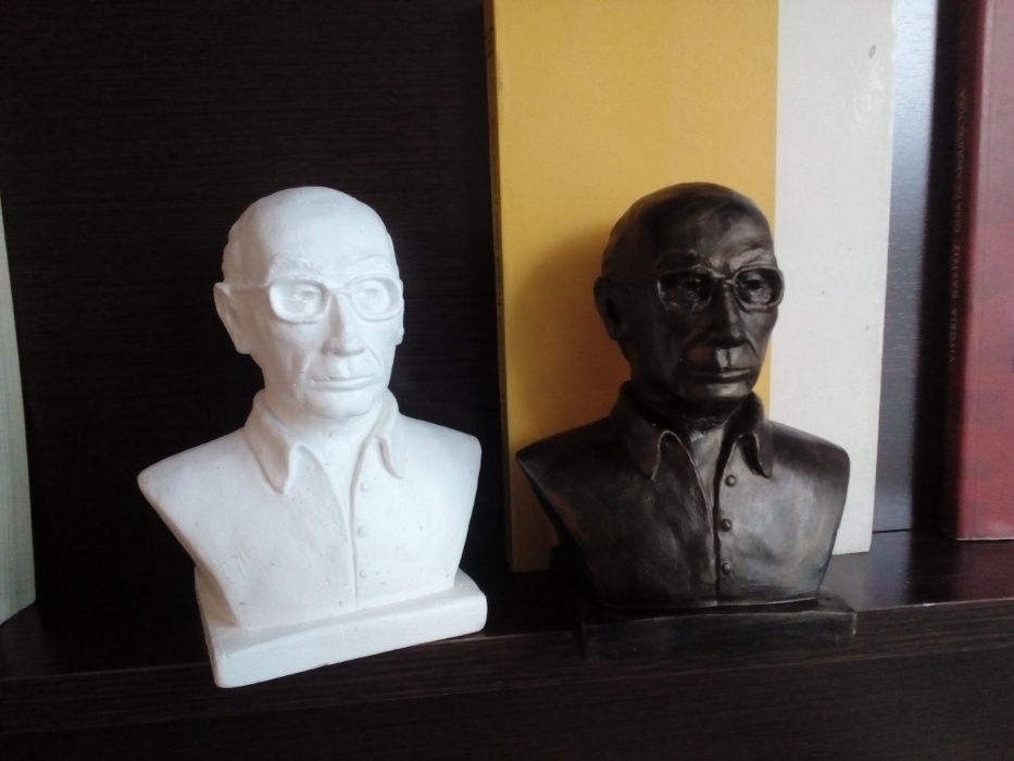 Bustos de José Saramago