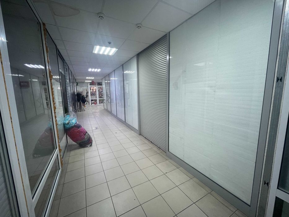 Приміщення в ТЦ по бул. Шевченка