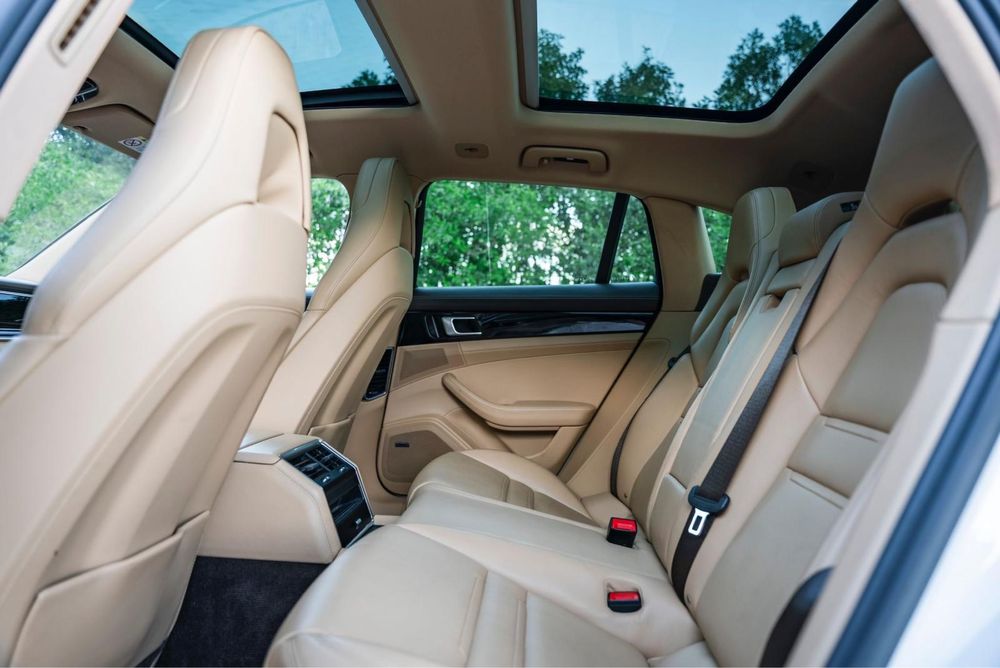 Porcshe panamera 4 E-hybrid