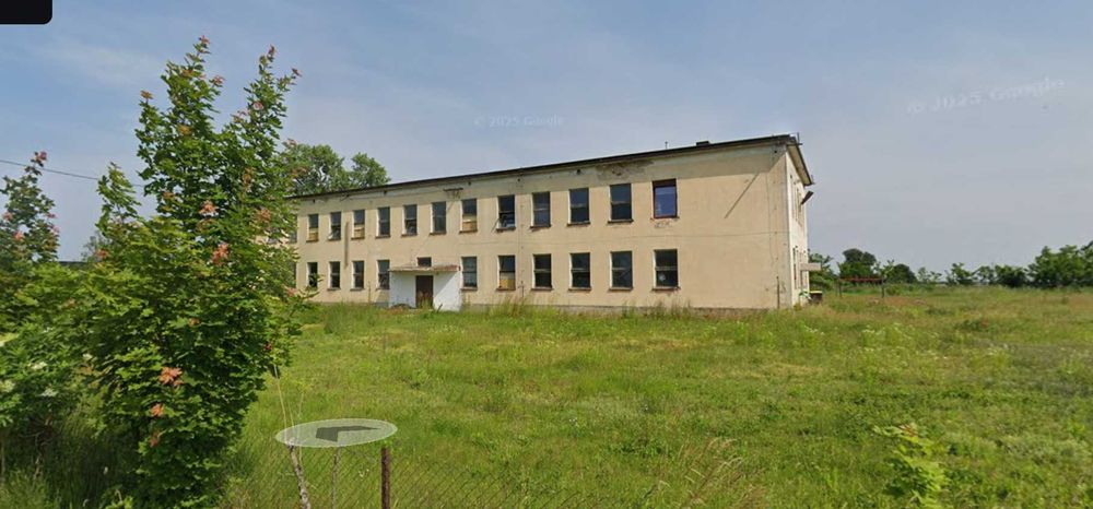 Budynek z planami zagospodarowania pod prywatny dom opieki