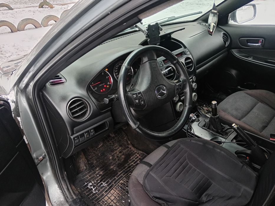 Автомобиль Мазда 6.2003год.