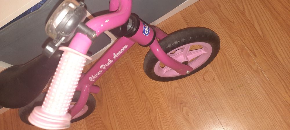 Bicicleta aprendizagem chicco com campainha