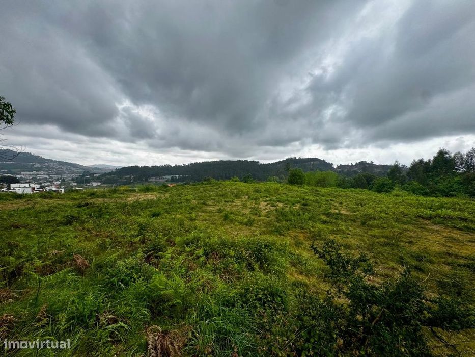 Terreno Rústico com 4.000 m² em Este São Mamede, Braga – Tranquil