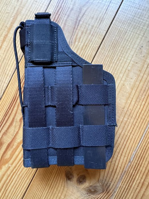 Продам кобуру універсальну (пістолет )