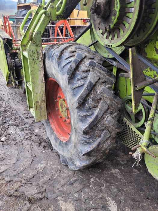 Podajnik claas protector
