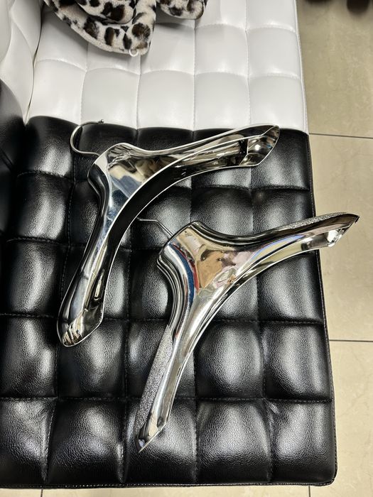 Плечики  / Плечі  / Вішалки / Тремпелі шубні  - для хутряних виробів .