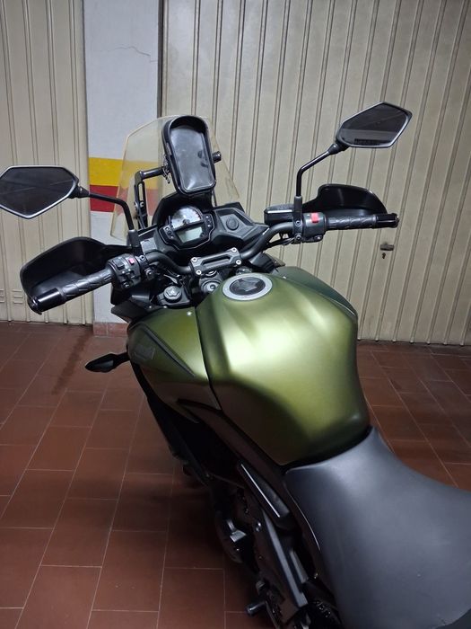 Kawasaki versys 650 com 3 malas