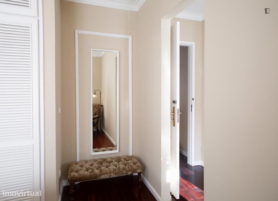 Apartamento com 1 quartos - localizado em Campolide Lisbon