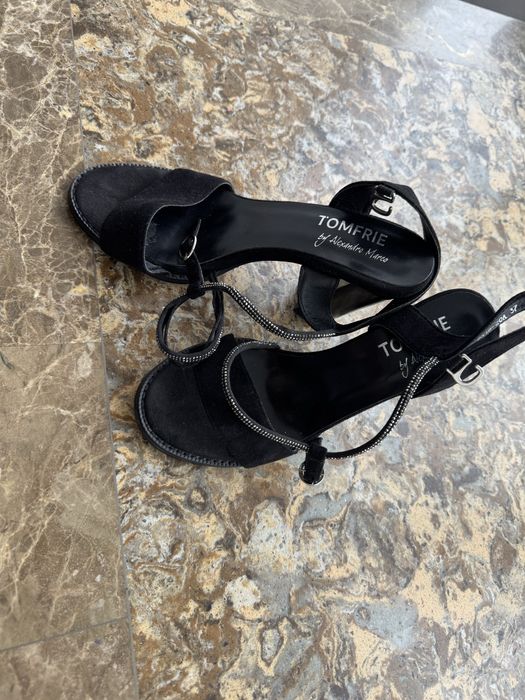 Босоніжки на свято, вечірні або денні