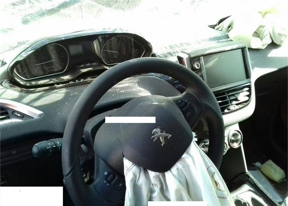 Peugeot 2008 1.2I De 2019 Disponível Para Peças