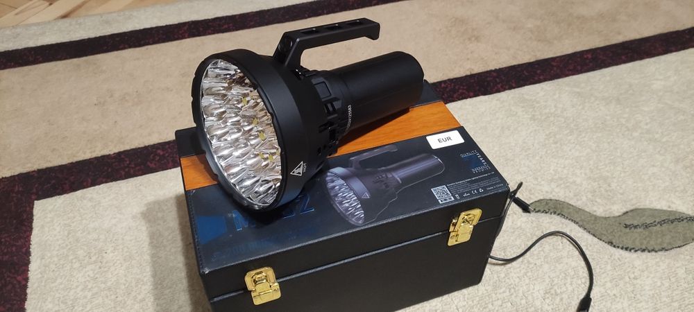 Latarka Imalent MS32 200000 lumenów