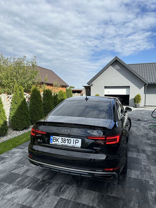 Audi a4 b9 2018 рік