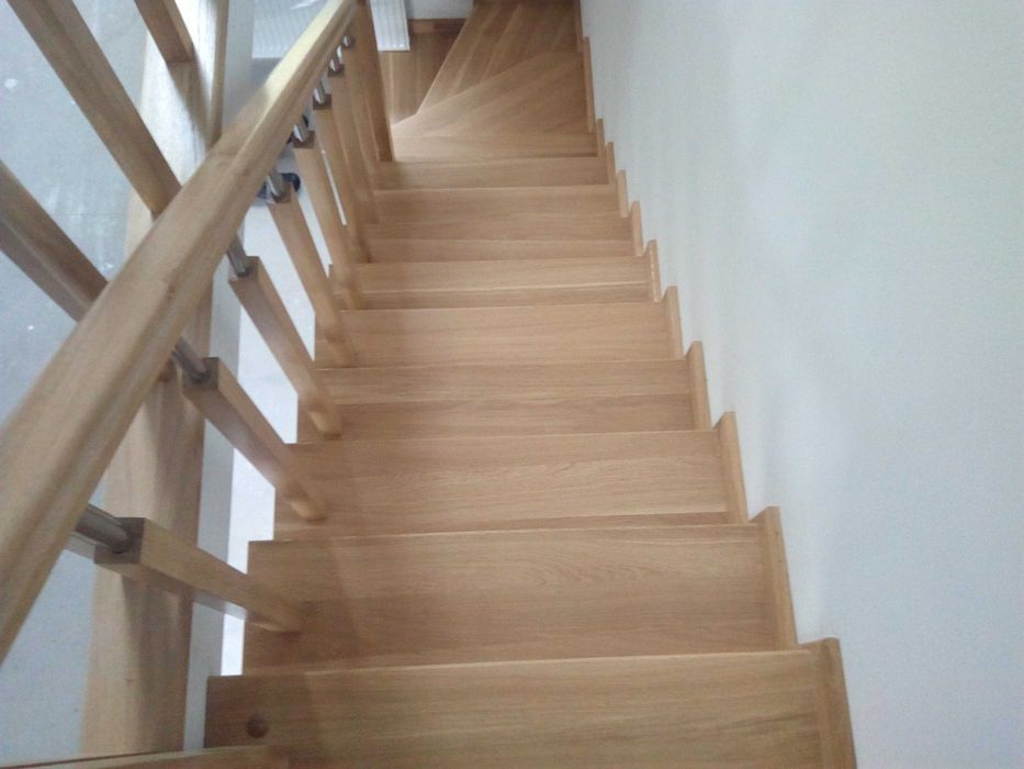 schody drewniane meble kredens