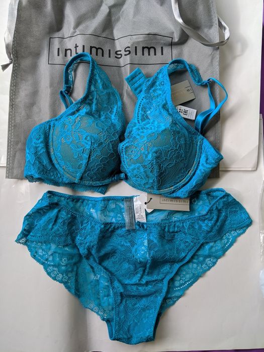 Итальянское бельё Intimissimi ,комплект, бюст 70В,трусы S, скидка 50%