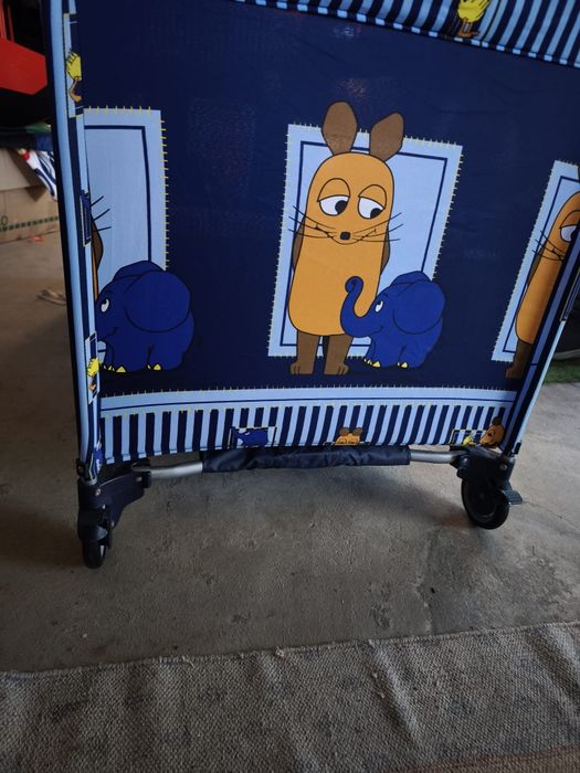 Cama tipo parque para crianças