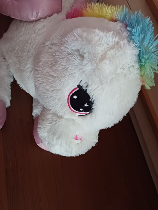 Unicórnio de peluche
