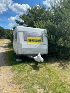 Sprzedam przyczepe campingowa.