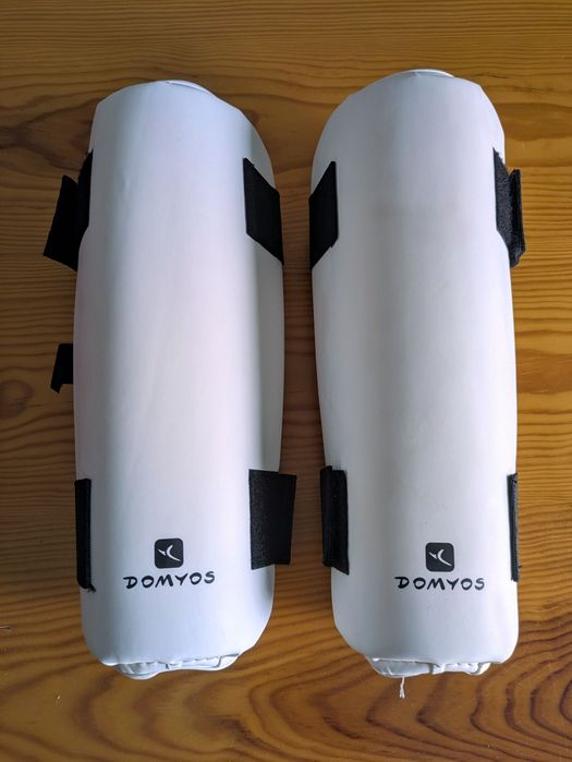 Caneleiras de boxe. Tamanho 152-170 cm