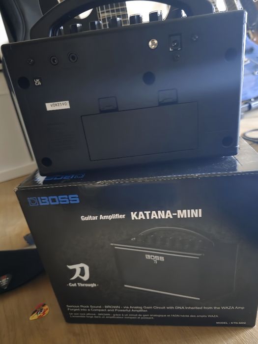 Amplificador Portátil Boss Katana Mini