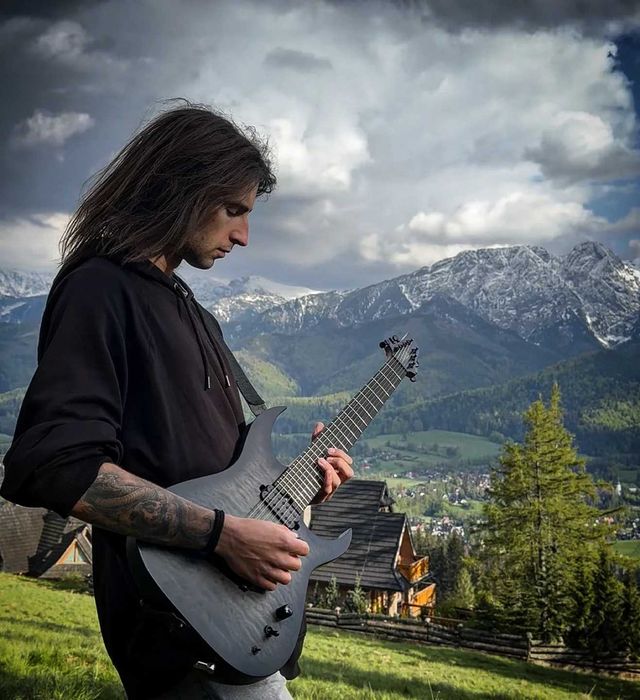 Gitary z Cezarym - Nauka gry na gitarze Ostrołęka (Nauka i Serwis)