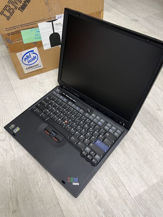 Ретро ноутбук IBM R31 Капсула времени