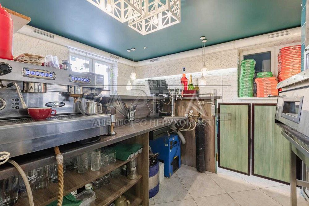 Продаж / Ресторан / 50 м2 / Софіївська Борщагівка / вул. Волошкова 1