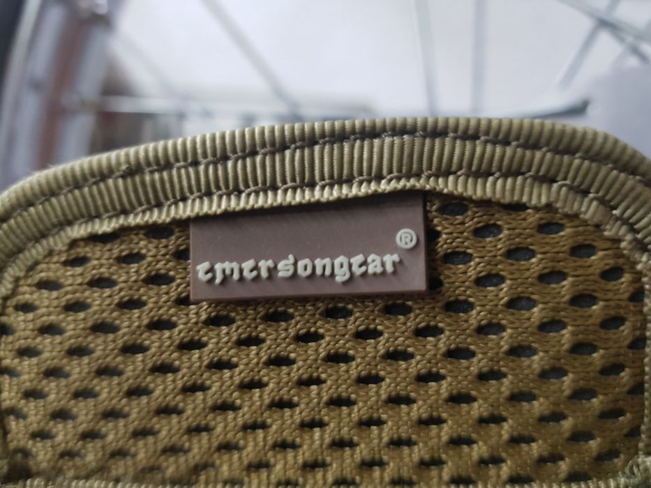 Pas taktyczny emersngear.