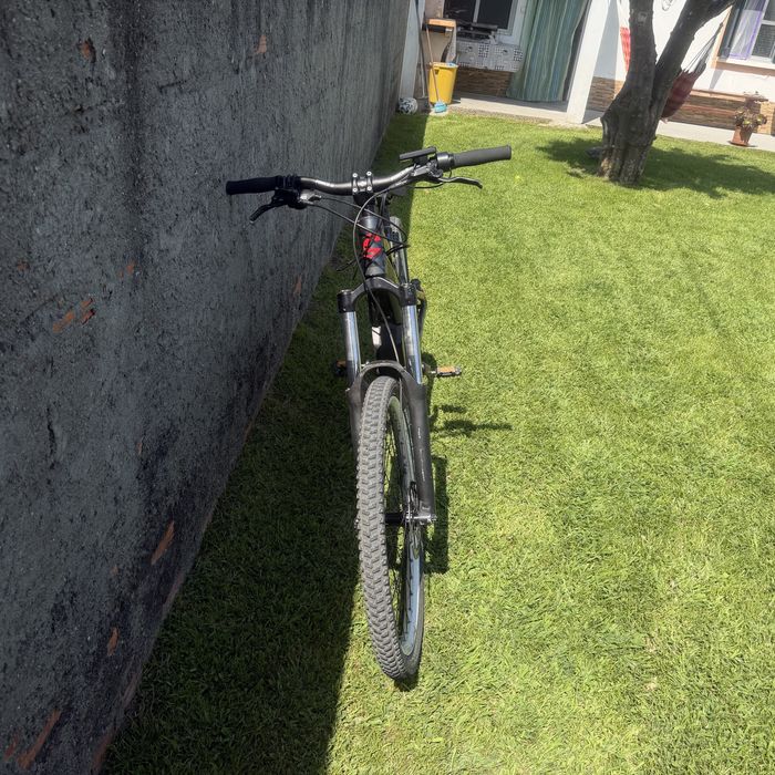 Bicicleta elétrica Cannondale personalizada — peça única
