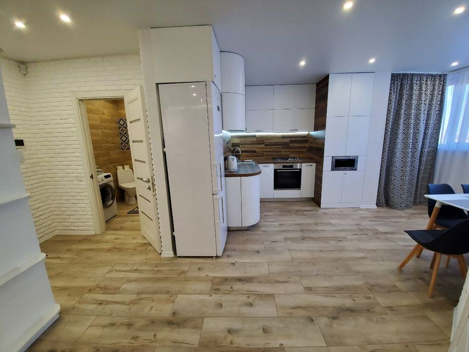 Квартира подобово (посуточно) Sleep & Flight